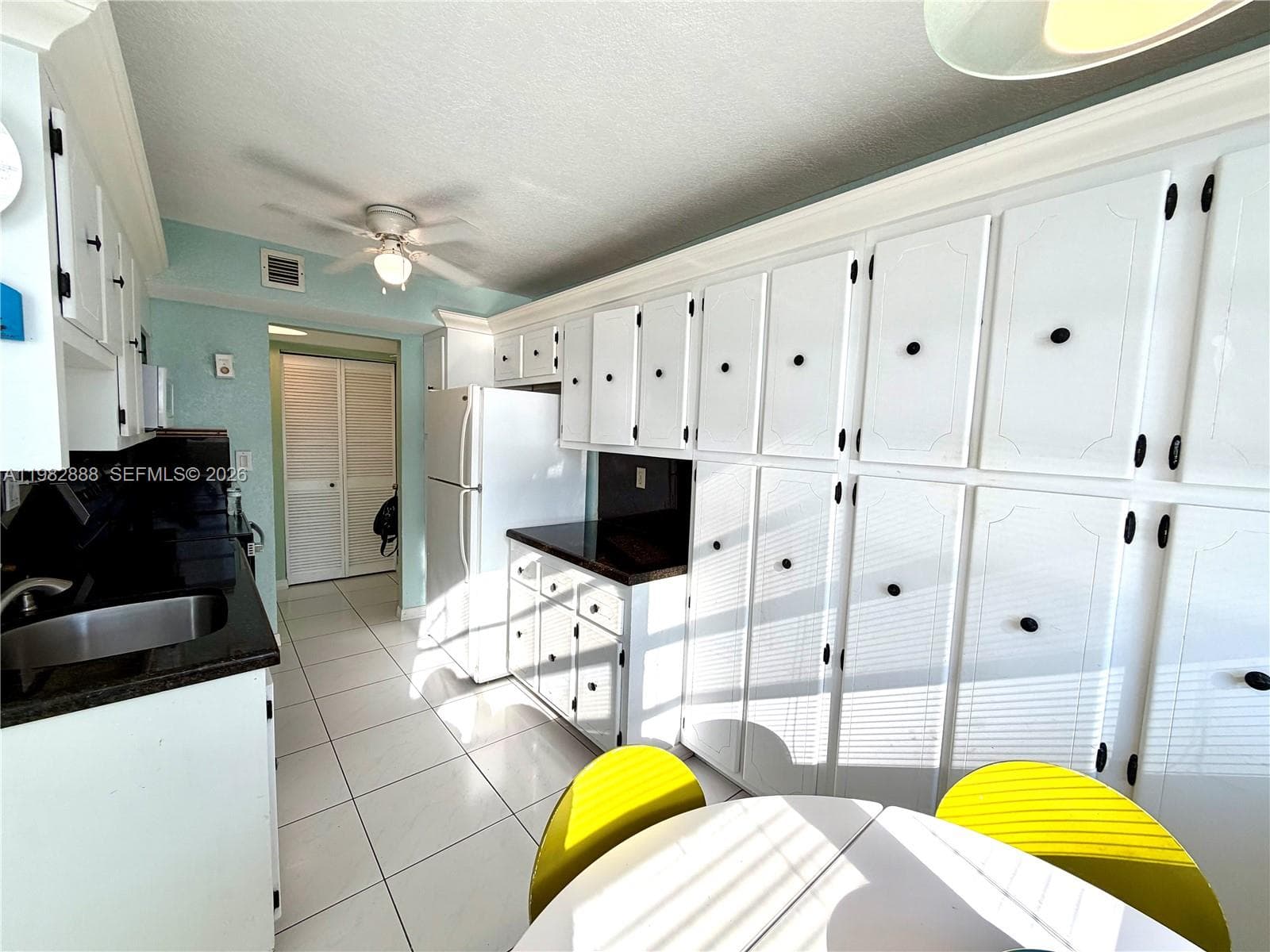 1833 S Ocean Dr #1202 1