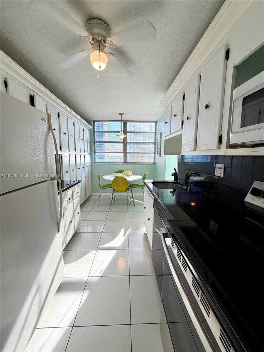 1833 S Ocean Dr #1202 2