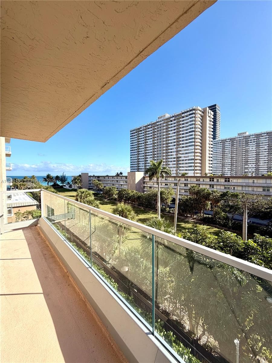 1920 S Ocean Dr #5A 10