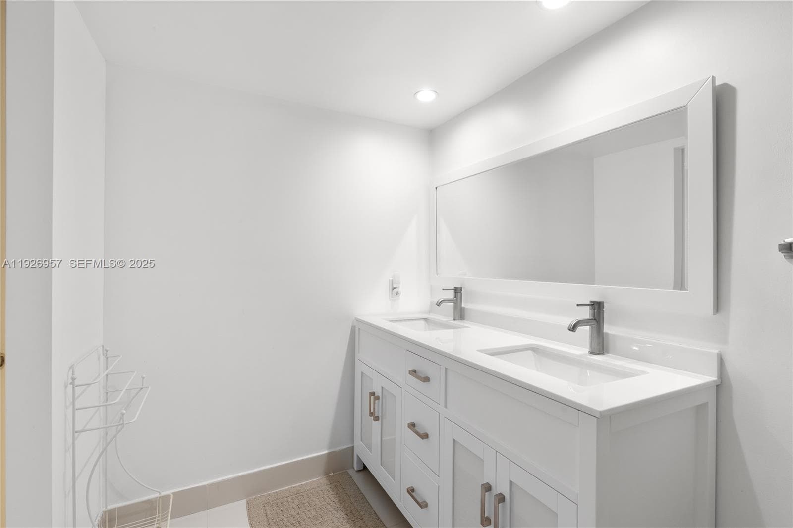 1849 S Ocean Dr #212 9