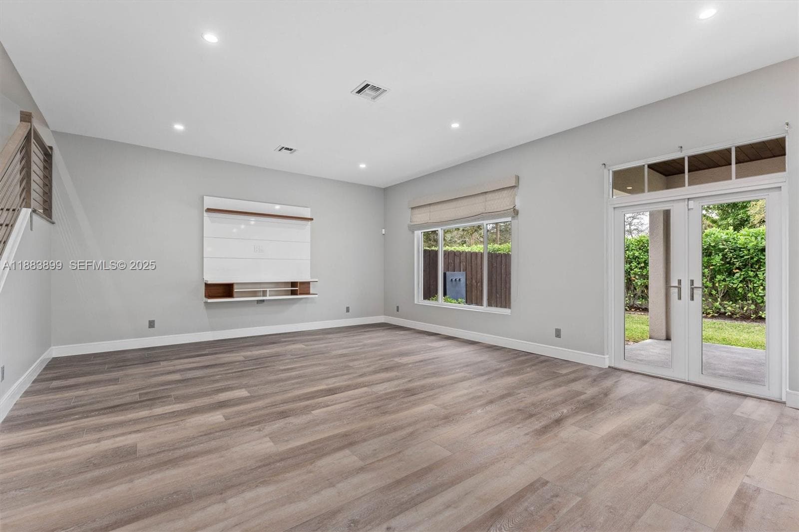 2431 NE 20th Ave 9