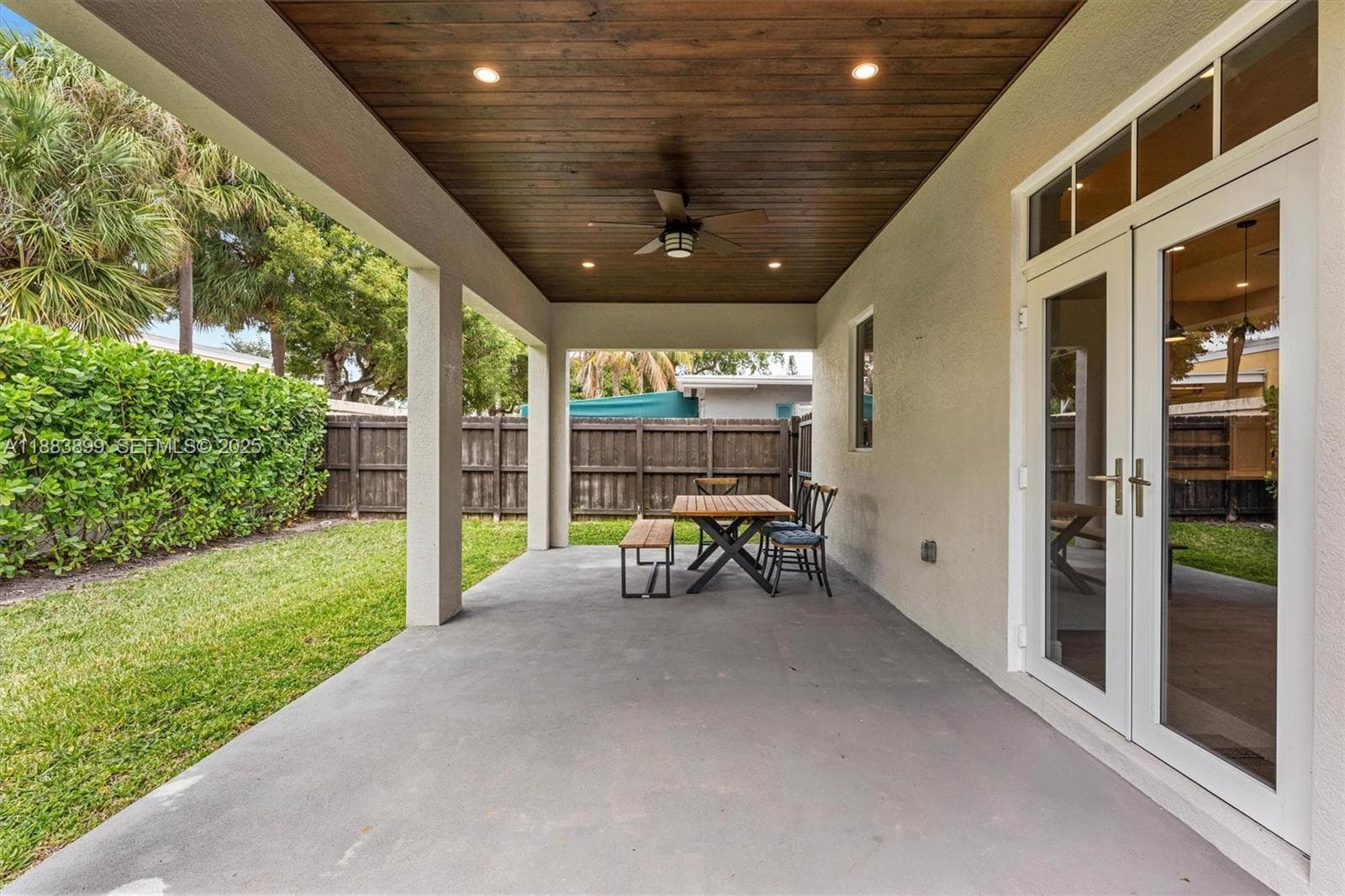 2431 NE 20th Ave 26