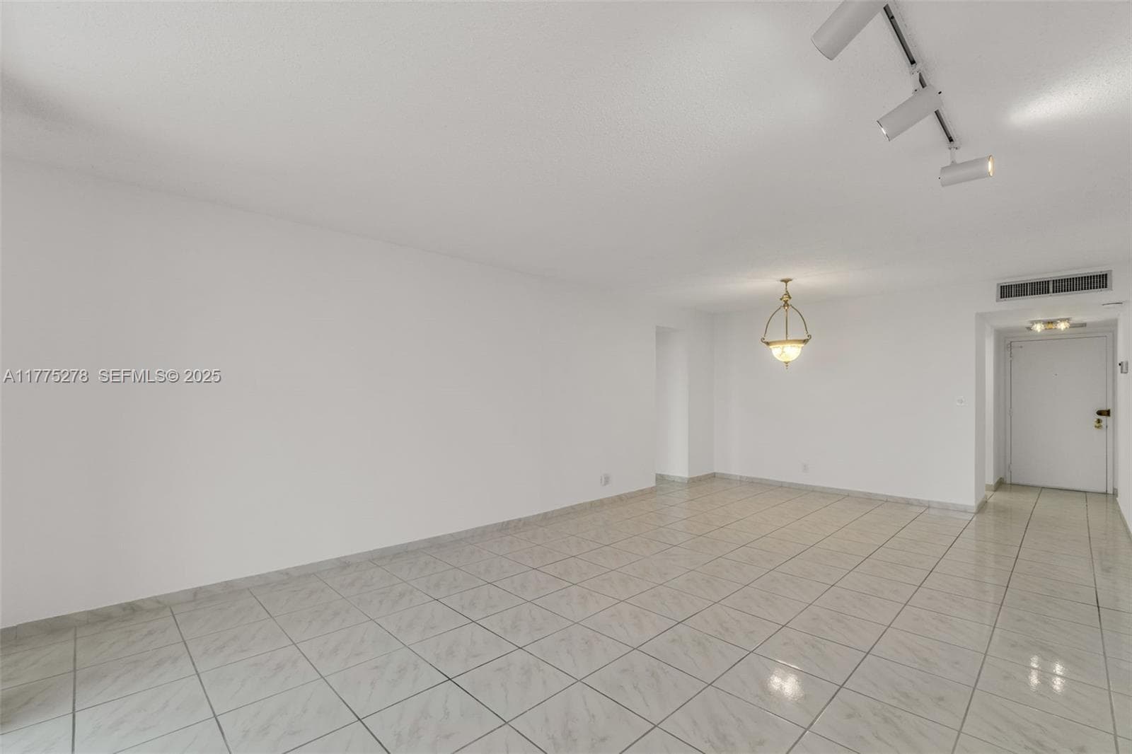 600 Three Islands Blvd #1207 5