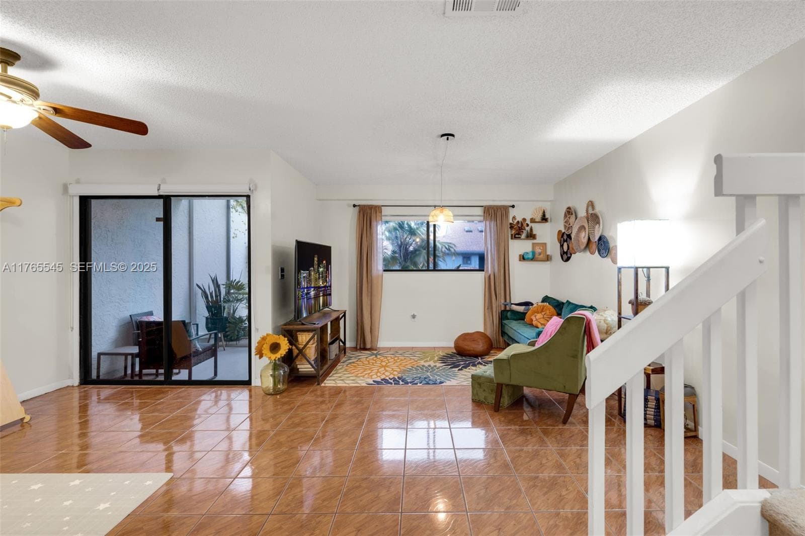 1652 N 14th Ter 8